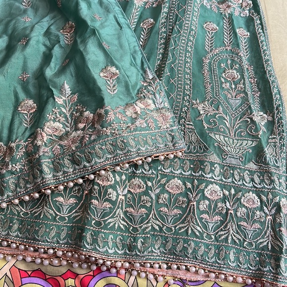 Beautiful sharara salwar Kameez - Picture 5 of 15
